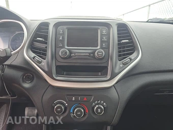 2016 Jeep Cherokee Sport - miniatura 11