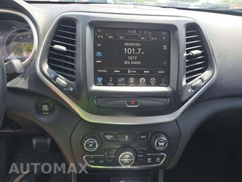 2016 Jeep Cherokee Trailhawk - miniatura 10