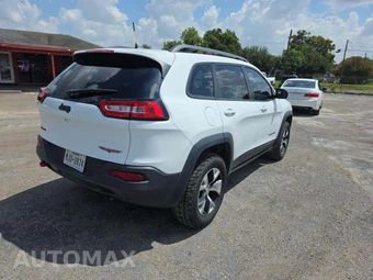 2016 Jeep Cherokee Trailhawk - miniatura 3