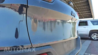 2016 Jeep Cherokee Trailhawk – miniatura 41
