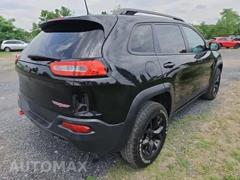 2016 Jeep Cherokee Trailhawk - miniatura 4
