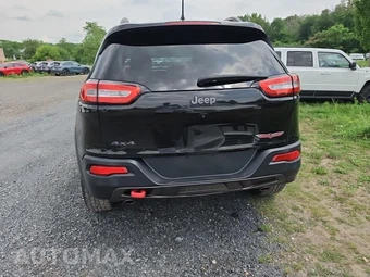 2016 Jeep Cherokee Trailhawk - miniatura 5