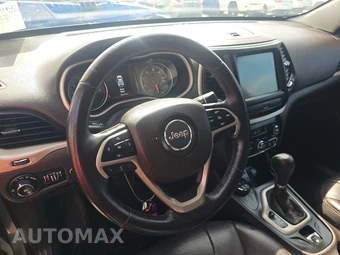 2016 Jeep Cherokee Trailhawk - miniatura 10