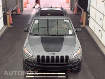 2016 Jeep Cherokee Trailhawk - miniatura 2