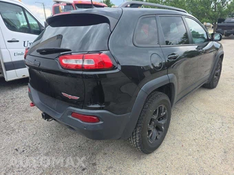 2016 Jeep Cherokee Trailhawk - miniatura 3