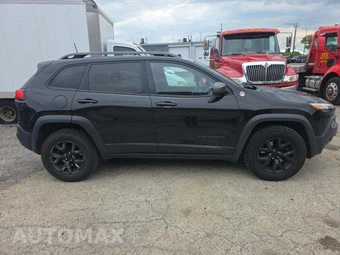 2016 Jeep Cherokee Trailhawk - miniatura 4