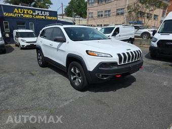 2016 Jeep Cherokee Trailhawk – miniatura 3
