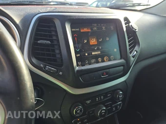 2016 Jeep Cherokee Trailhawk – miniatura 11