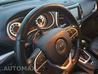 2016 Jeep Cherokee Trailhawk - miniatura 10