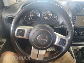 2016 Jeep Compass High Altitude Edition - miniatura 10