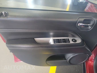 2016 Jeep Compass High Altitude Edition - miniatura 9