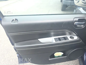 2016 Jeep Compass High Altitude Edition – miniatura 14