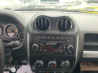 2016 Jeep Compass High Altitude Edition – miniatura 11