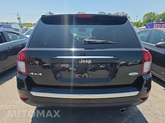 2016 Jeep Compass High Altitude Edition – miniatura 5