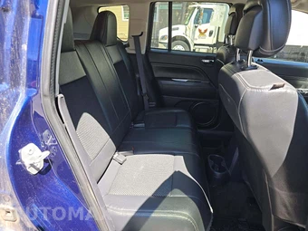 2016 Jeep Compass Latitude – miniatura 16