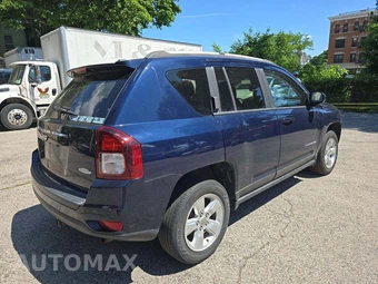 2016 Jeep Compass Latitude – miniatura 3