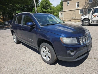 2016 Jeep Compass Latitude – miniatura 4