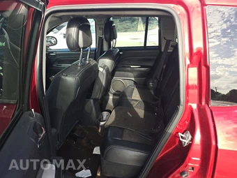 2016 Jeep Compass Latitude – miniatura 13