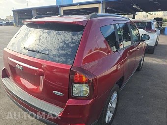 2016 Jeep Compass Latitude – miniatura 4