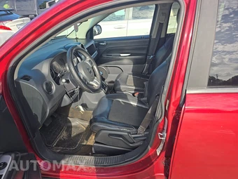 2016 Jeep Compass Latitude – miniatura 7