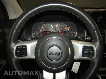 2016 Jeep Compass Latitude – miniatura 11
