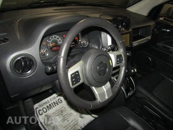 2016 Jeep Compass Latitude – miniatura 9