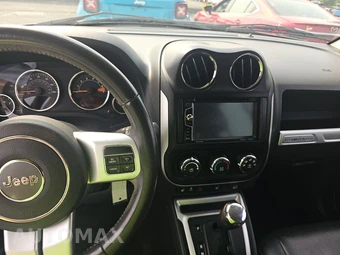2016 Jeep Compass Latitude – miniatura 11