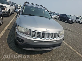 2016 Jeep Compass Latitude – miniatura 2