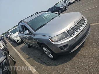 2016 Jeep Compass Latitude – miniatura 3