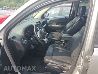 2016 Jeep Compass Latitude – miniatura 7