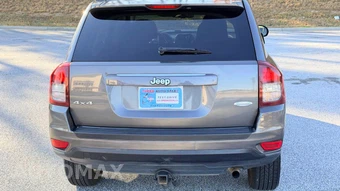 2016 Jeep Compass Latitude - miniatura 10