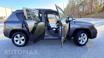 2016 Jeep Compass Latitude - miniatura 26