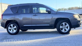 2016 Jeep Compass Latitude - miniatura 3