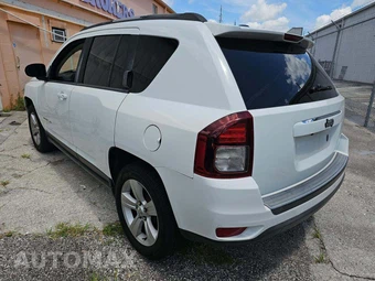 2016 Jeep Compass Sport - miniatura 2