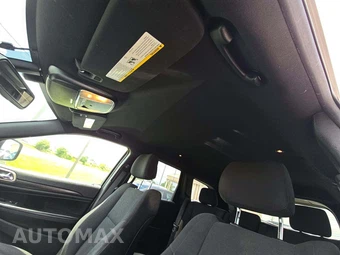 2016 Jeep Grand Cherokee Laredo - miniatura 11