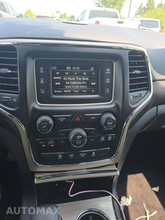 2016 Jeep Grand Cherokee Laredo – miniatura 7