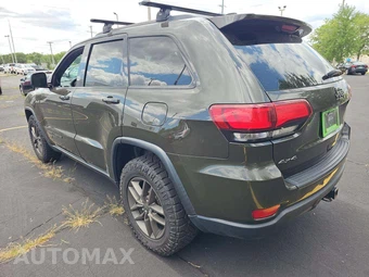 2016 Jeep Grand Cherokee Laredo 75th Anniversary Edition - miniatura 2