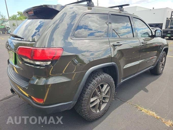 2016 Jeep Grand Cherokee Laredo 75th Anniversary Edition - miniatura 3
