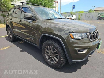 2016 Jeep Grand Cherokee Laredo 75th Anniversary Edition - miniatura 4