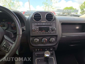 2016 Jeep Patriot High Altitude Edition – miniatura 10