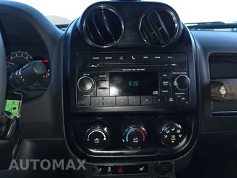 2016 Jeep Patriot High Altitude Edition – miniatura 11