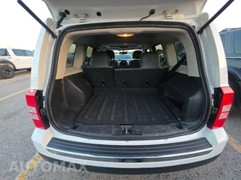 2016 Jeep Patriot High Altitude Edition – miniatura 16
