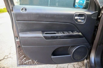 2016 Jeep Patriot High Altitude Edition - miniatura 23