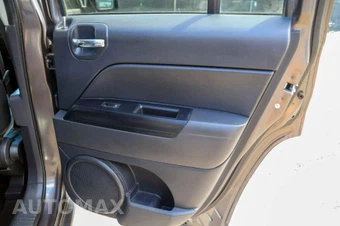2016 Jeep Patriot High Altitude Edition - miniatura 26