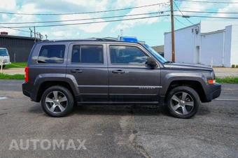 2016 Jeep Patriot High Altitude Edition - miniatura 6