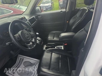 2016 Jeep Patriot High Altitude Edition – miniatura 13