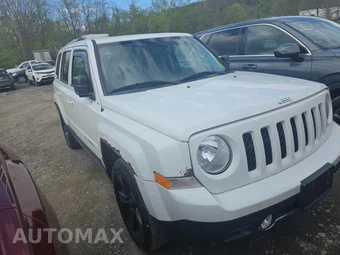 2016 Jeep Patriot High Altitude Edition – miniatura 3