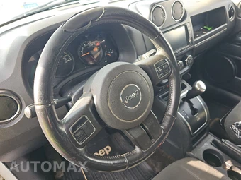 2016 Jeep Patriot Latitude – miniatura 10