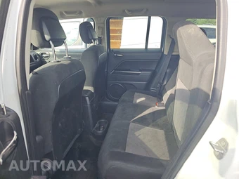 2016 Jeep Patriot Latitude – miniatura 13