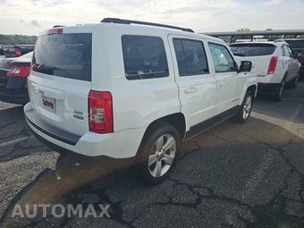 2016 Jeep Patriot Latitude – miniatura 4
